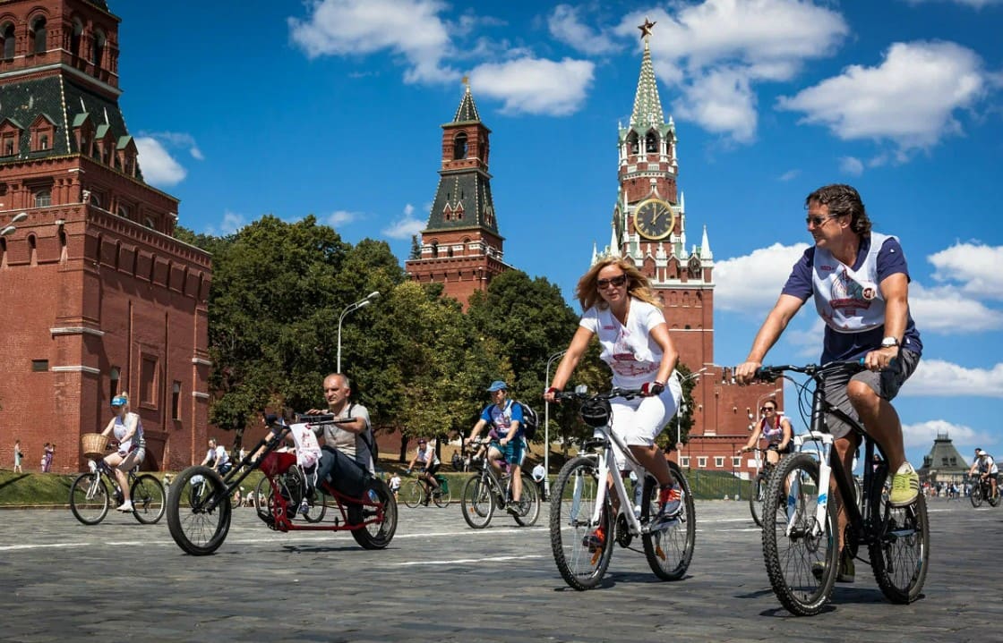 Групповая велопрогулка по киноместам Москвы
