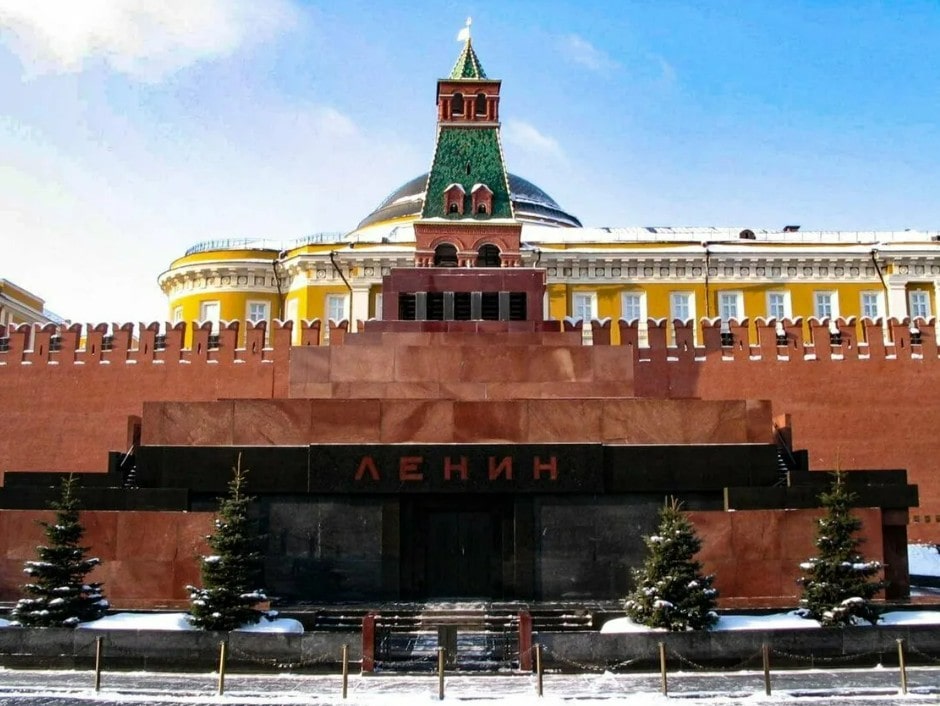 Экскурсия в мавзолей Ленина в Москве