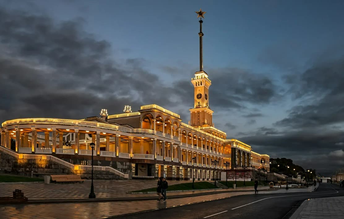 Северный Речной вокзал. Дворец и порт пяти морей в Москве