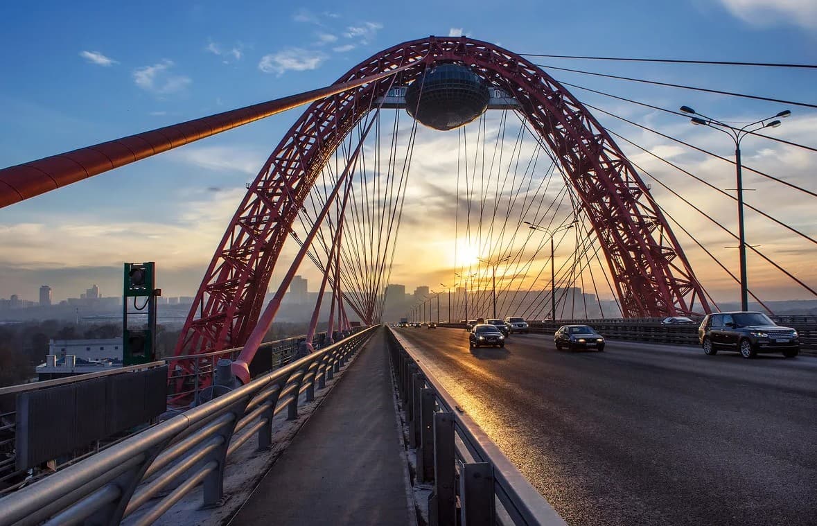 Живописный мост в Москве: особенности, красота и функциональность 