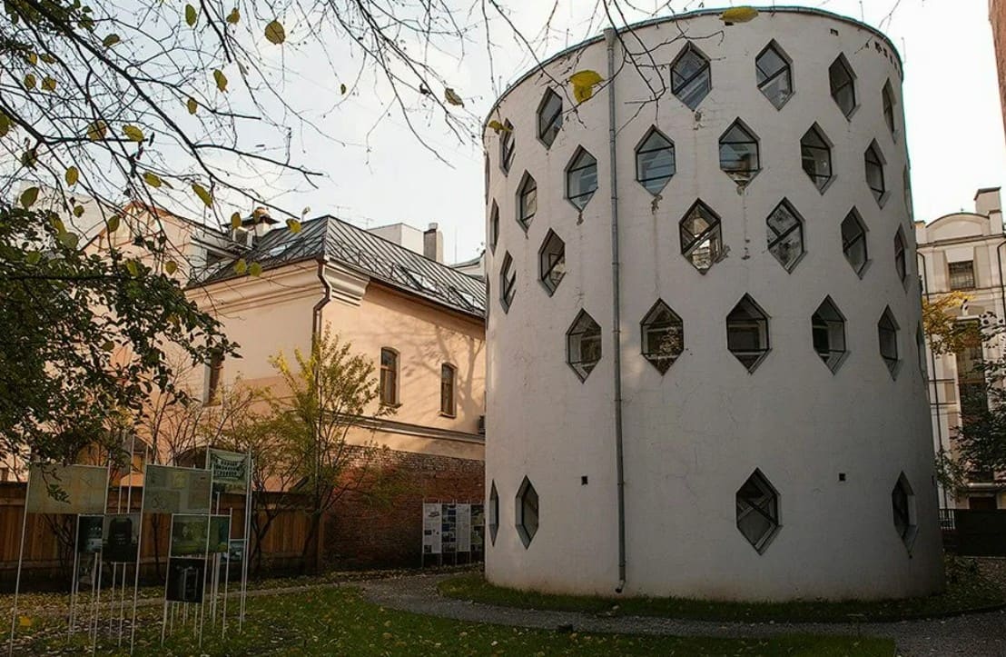 Дом Мельникова («дом-улей») в Кривоарбатском переулке